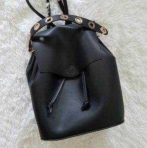 🔴FINAL SALE! New Look Eyelet Detail Bag